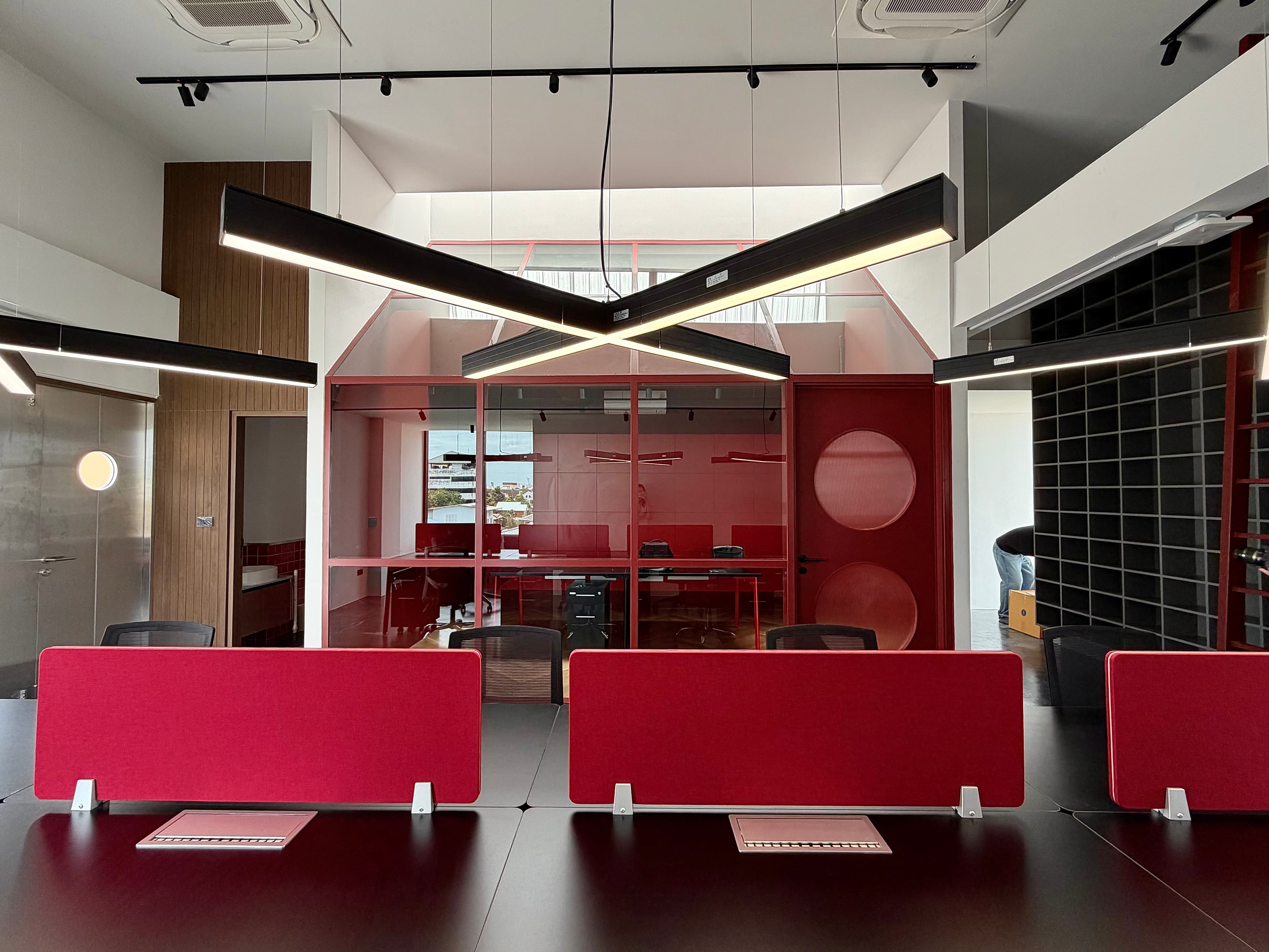 Jongluckdee Office interior design photo 7