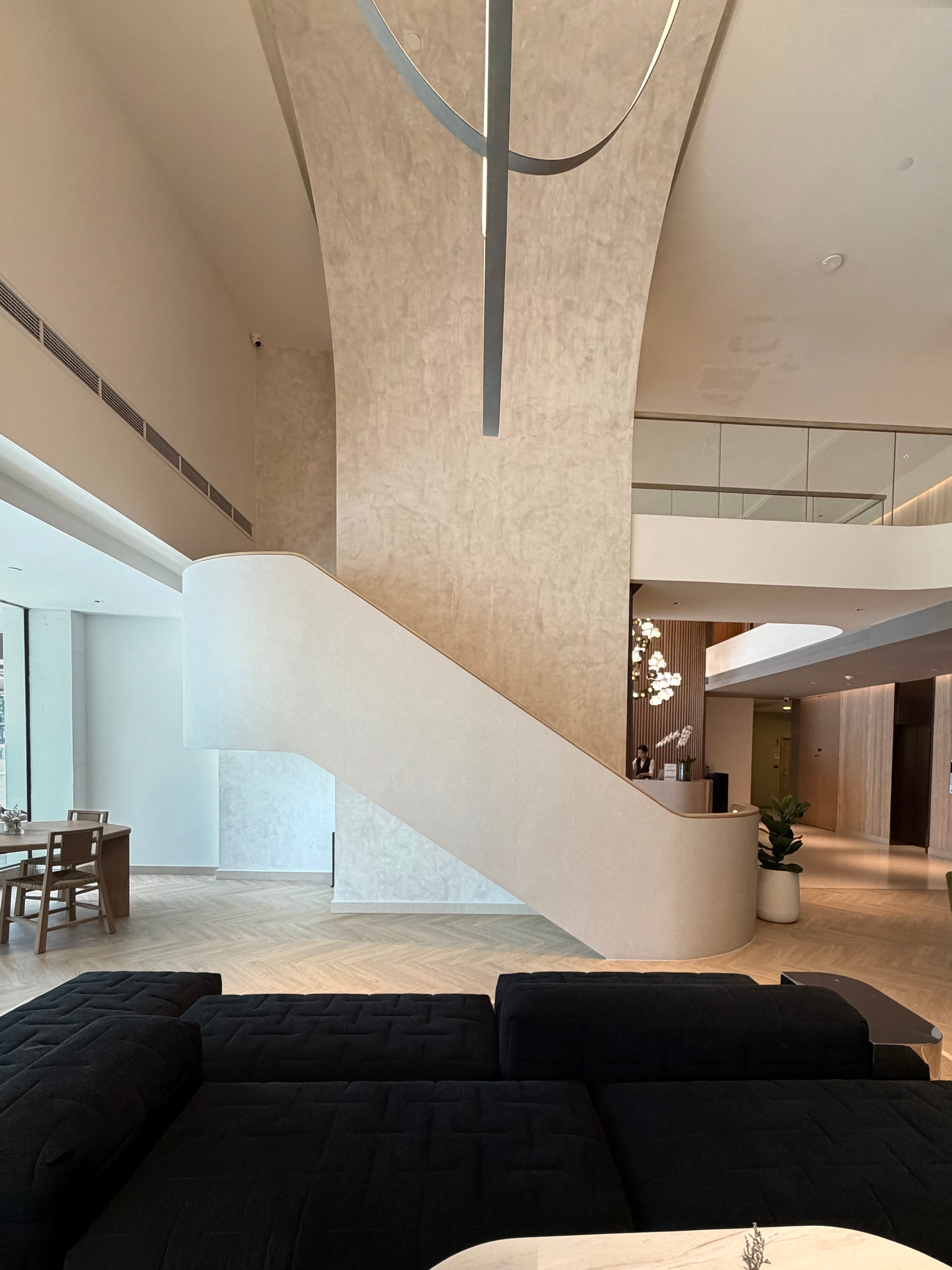 ROYs Hotel interior design photo 4