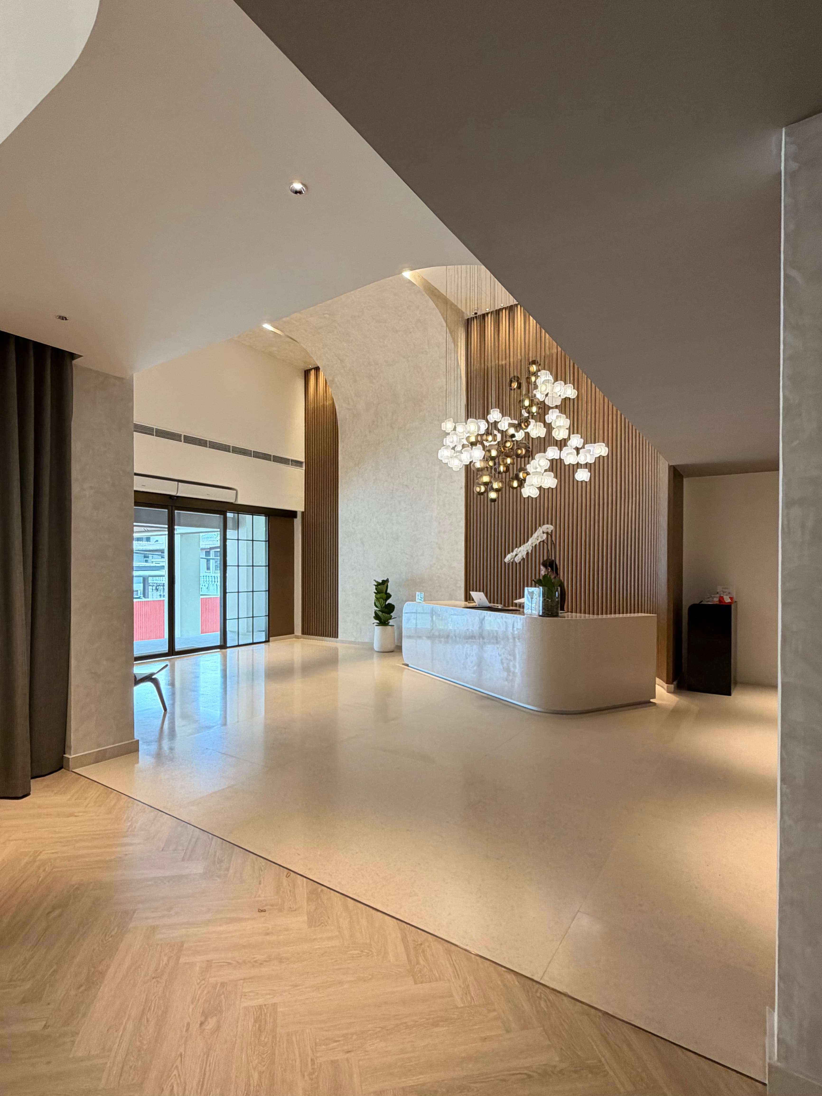 ROYs Hotel interior design photo 6