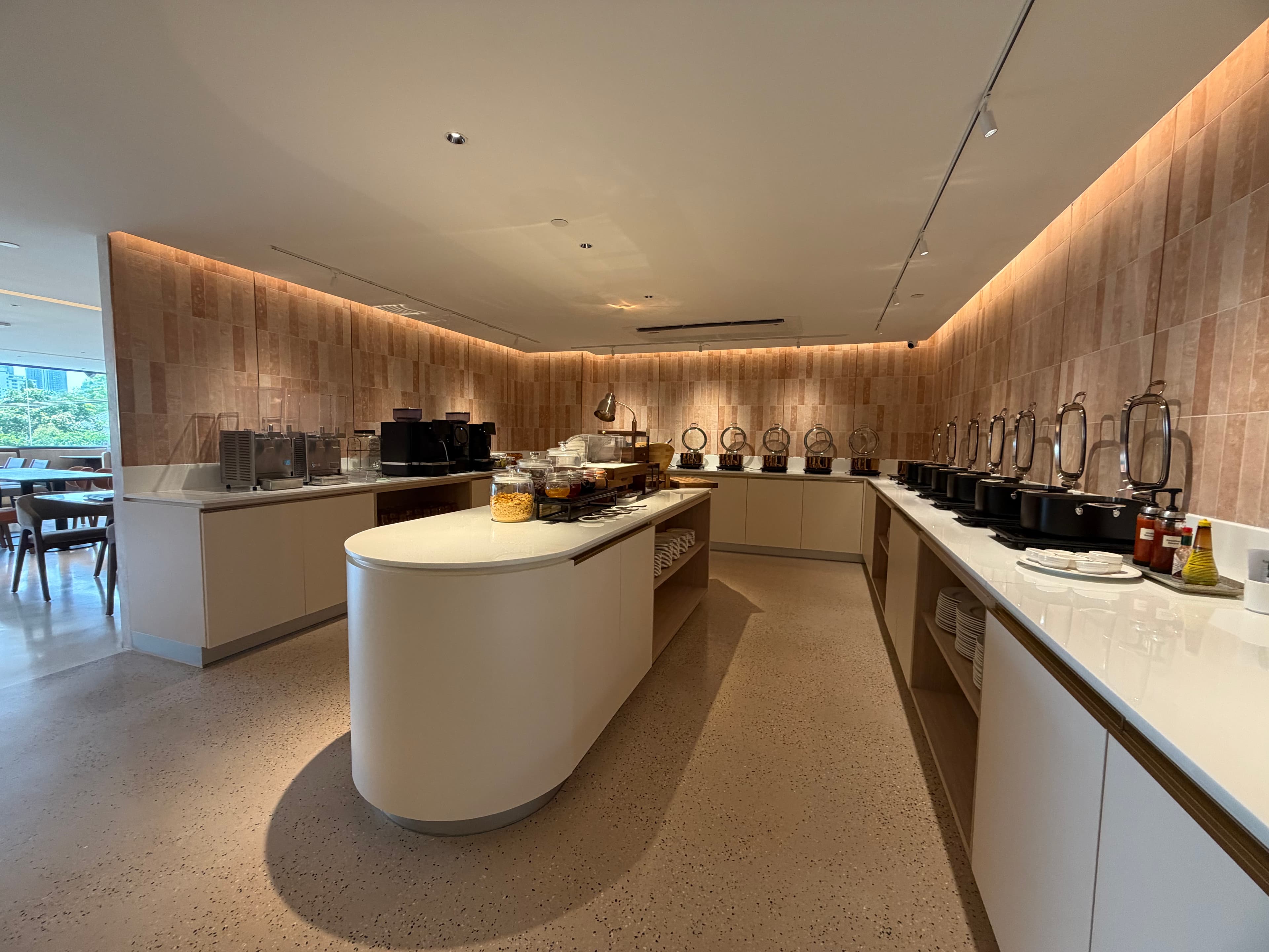 ROYs Hotel interior design photo 8