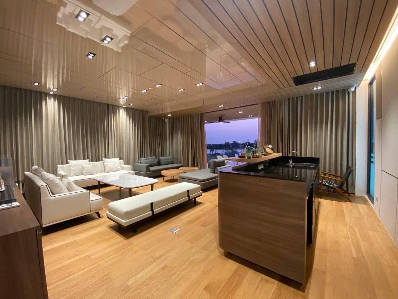 Riverdale Marina interior design photo 4