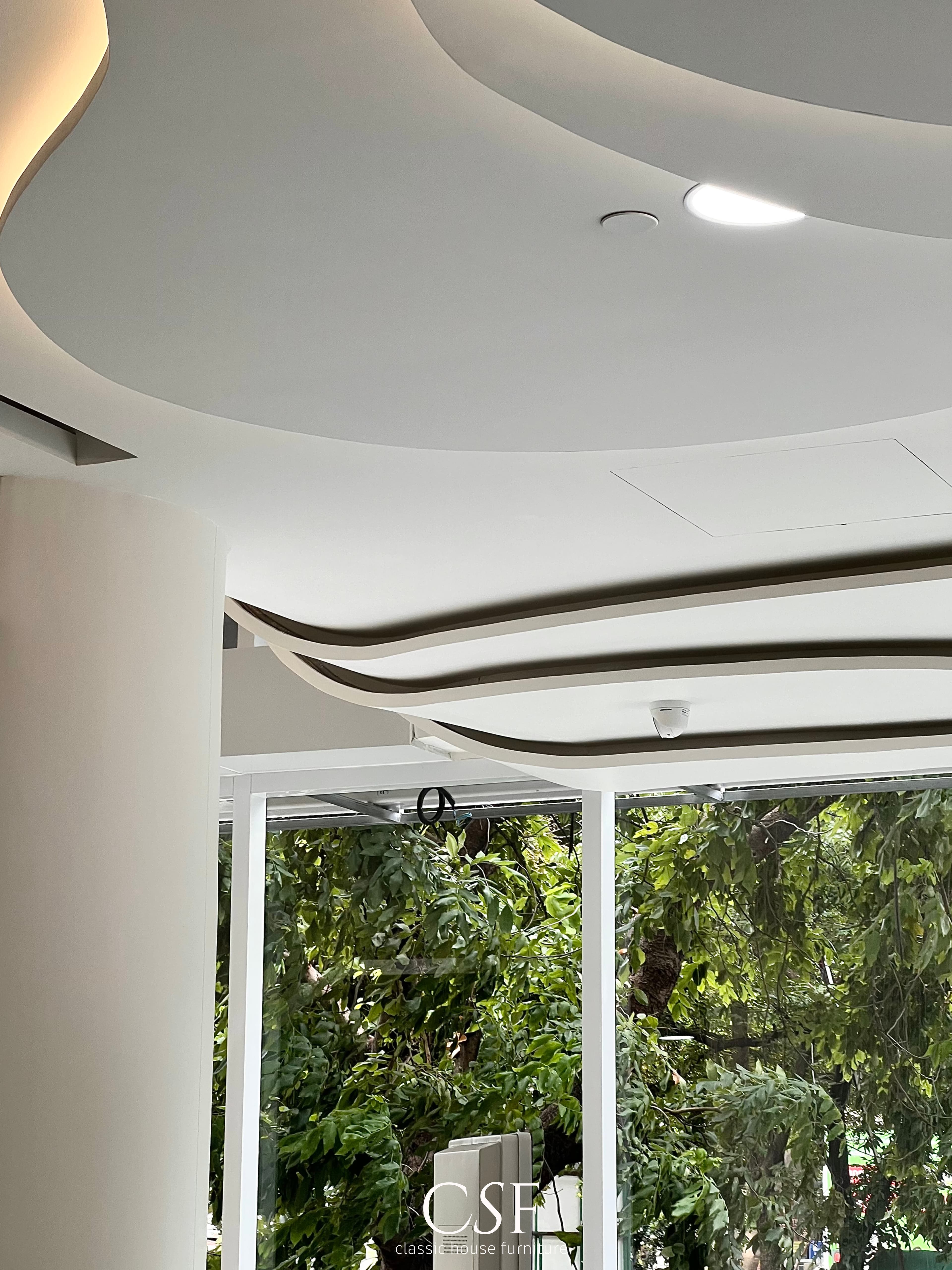 S Spine Hospital interior design photo 17