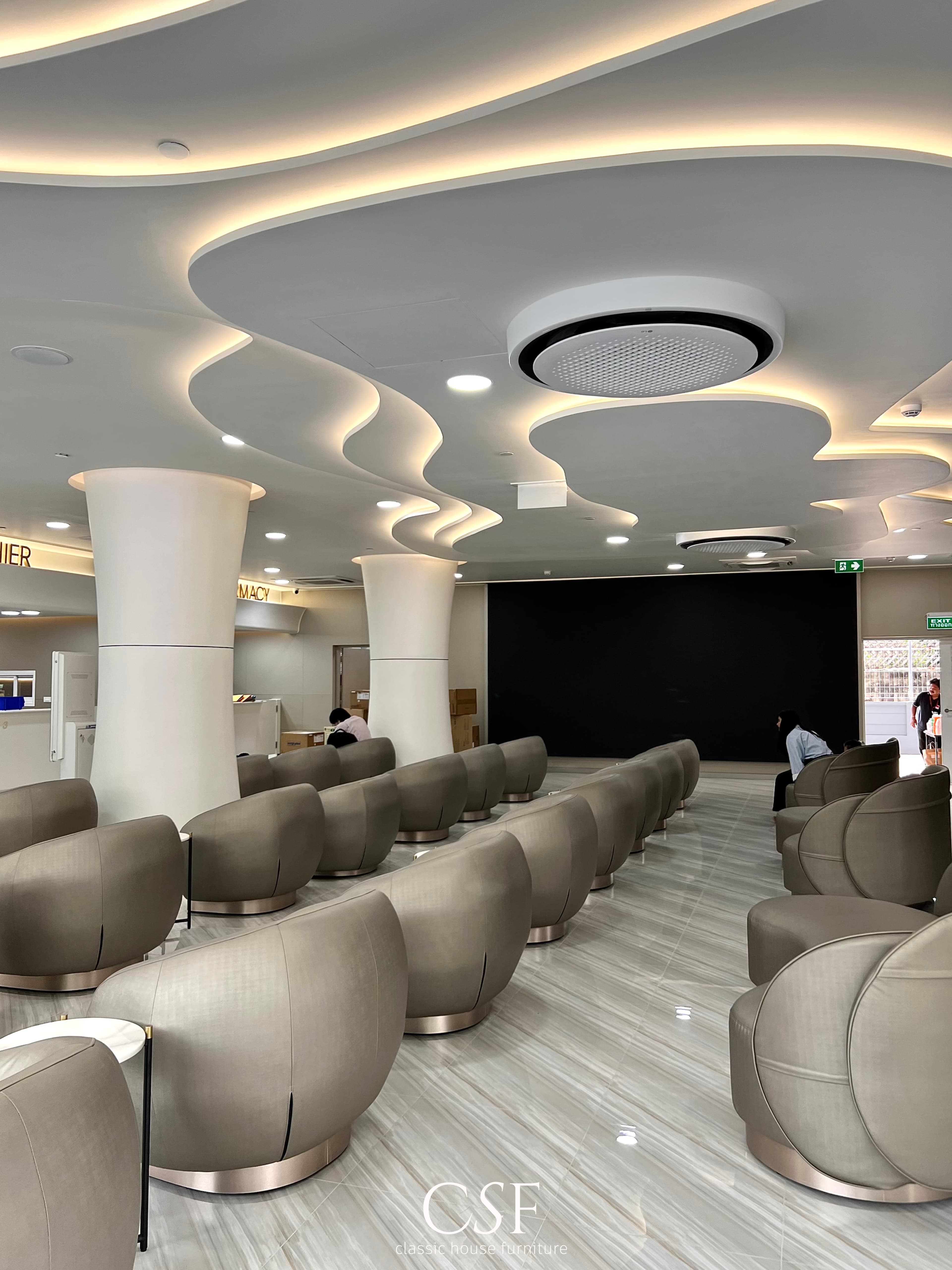 S Spine Hospital interior design photo 18